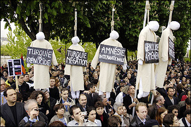 Armenian Genocide ArmenianProtest_Paris1.jpg